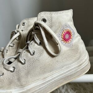 Floral white converse! 4.5 Y (youth) Chuck Taylor All Star